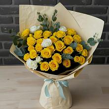 Букет цветов из:  Розы в Комаричах