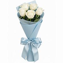 Букет 5 Белых роз Проуд в Комаричах