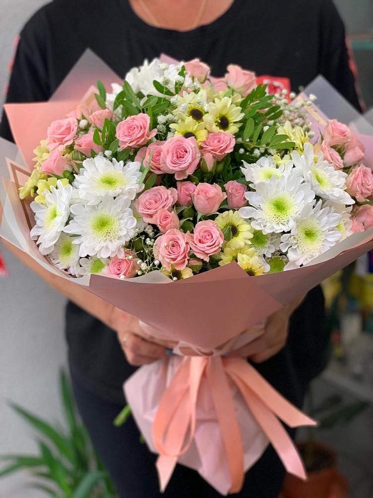 Букет цветов из: Розы и Хризантемы в Комаричах