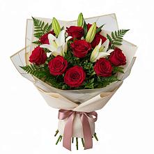 Букет цветов из:  Лилии и Розы в Комаричах