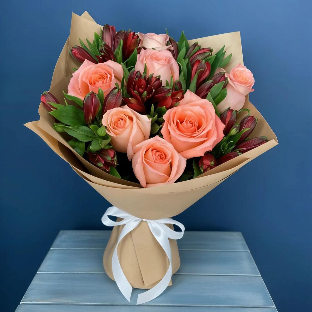 Букет цветов из: Розы и Альстромерии в Комаричах