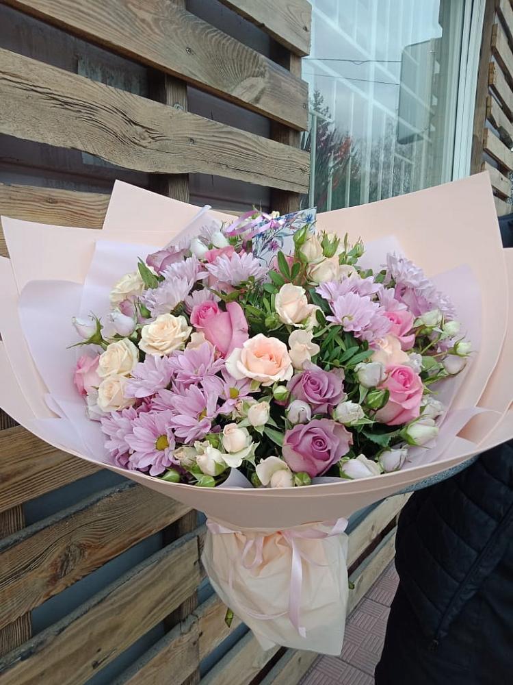 Букет цветов из: Розы и Хризантемы в Комаричах