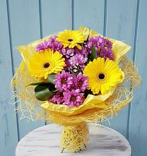 Букет цветов из:  Хризантемы и Герберы в Комаричах