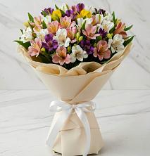 Букет цветов из:  Альстромерии в Комаричах
