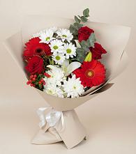 Букет цветов из:  Розы, Хризантемы, Герберы и Лилии в Комаричах