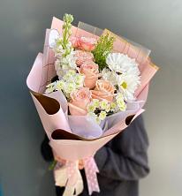 Букет цветов из:  Хризантемы и Розы в Комаричах