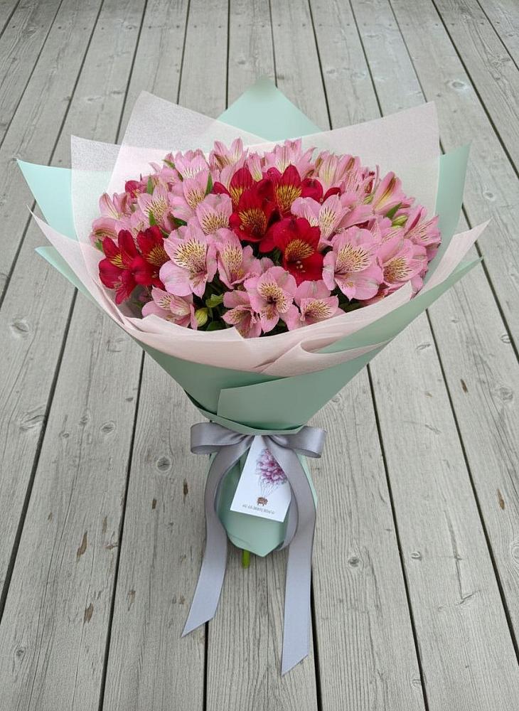 Букет цветов из: Альстромерии в Комаричах