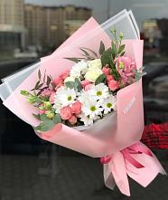 Букет цветов из:  Розы, Лизиантусы и Хризантемы в Комаричах
