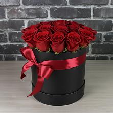 Цветочная композиция из Розы в шляпной коробке в Комаричах