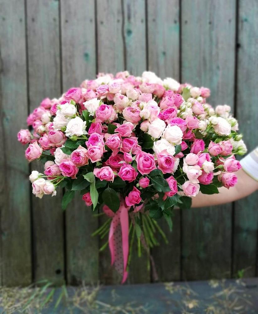 Букет Розовые кустовые розы Натали и Лав Лидия в Комаричах