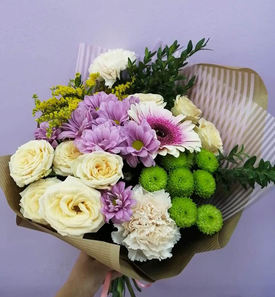 Букет цветов из: Хризантемы, Розы, Гвоздики и Герберы в Комаричах