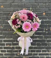 Букет цветов из:  Герберы и Хризантемы в Комаричах
