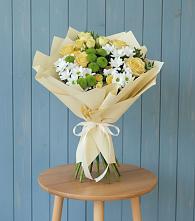 Букет цветов из:  Хризантемы и Розы в Комаричах