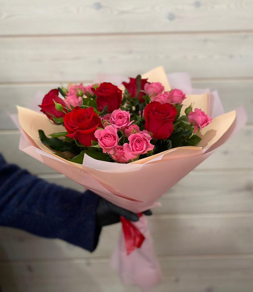 Букет цветов из: Розы в Комаричах