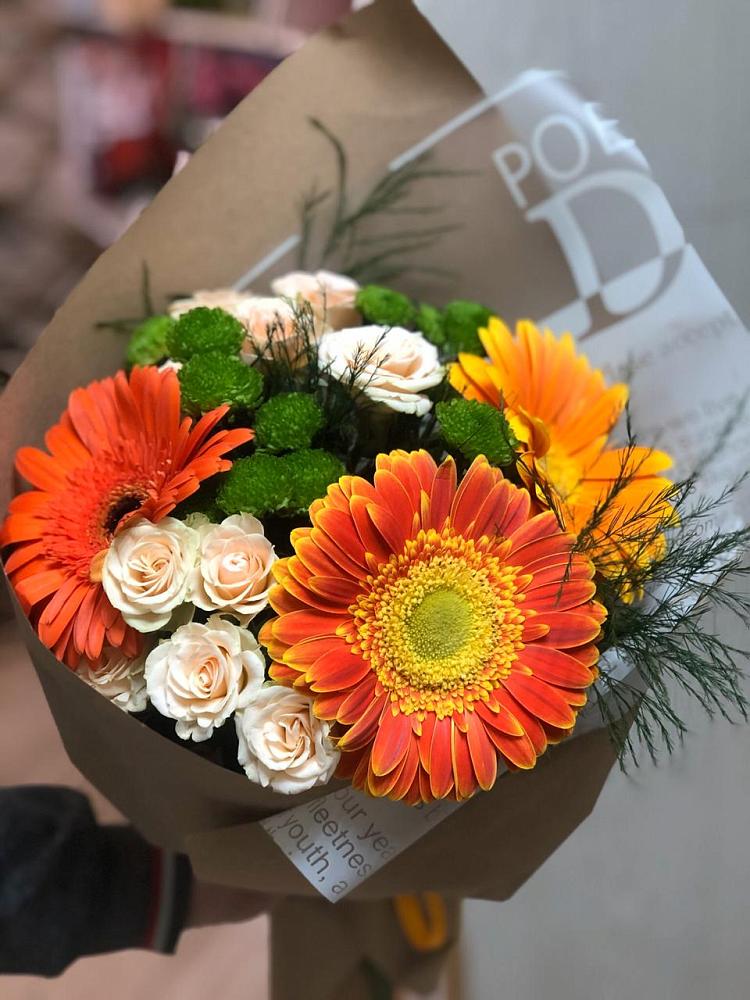 Букет цветов из: Герберы, Хризантемы и Розы в Комаричах