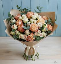 Букет цветов из:  Альстромерии и Розы в Комаричах