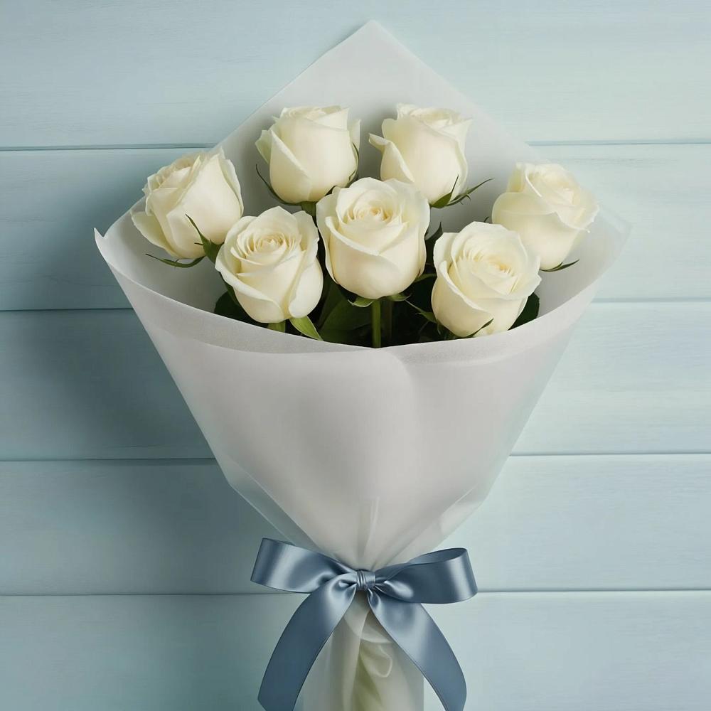 Букет 7 Белых роз Эдлесс Лав в Комаричах