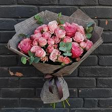 Букет цветов из:  Розы в Комаричах